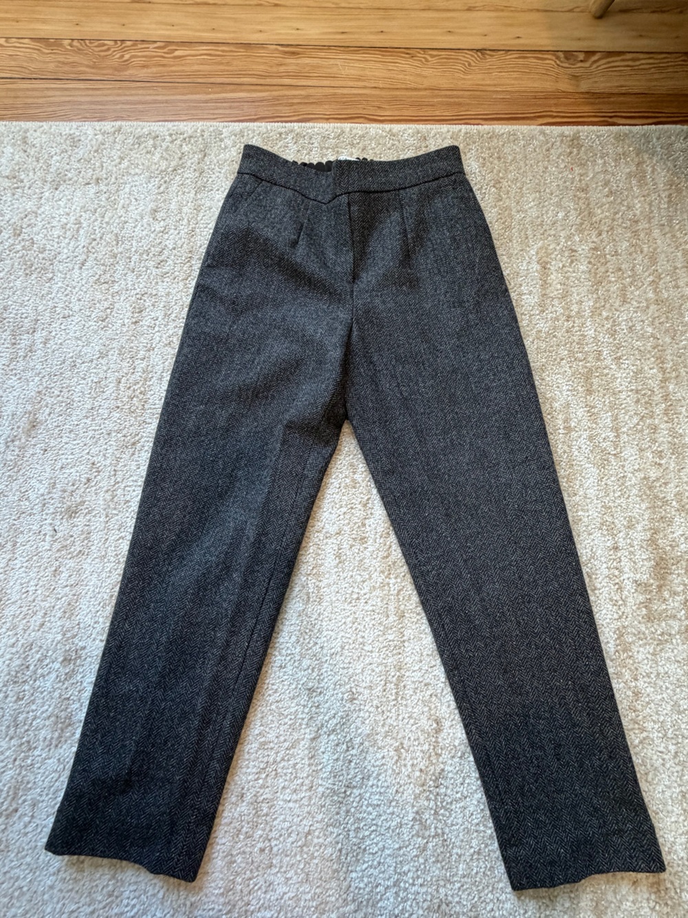 Aritzia Babaton Cropped Wool Herringbone Knit Trousers - Charcoal